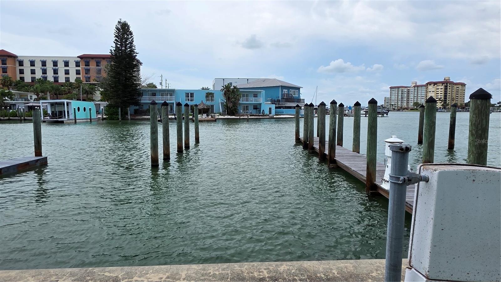 627 Bay Esplanade, Clearwater Beach, FL 33767