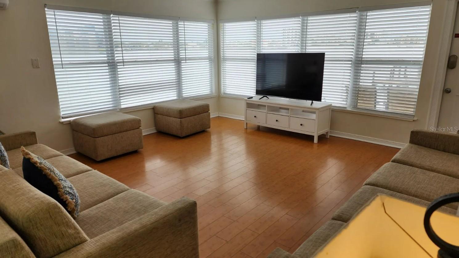 621 Bay Esplanade, Clearwater Beach, FL 33767