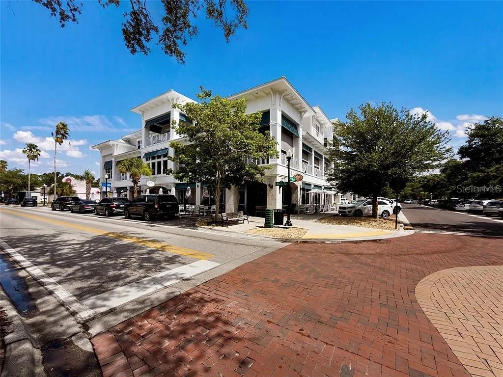 595 Pine St, Safety Harbor, FL 34695