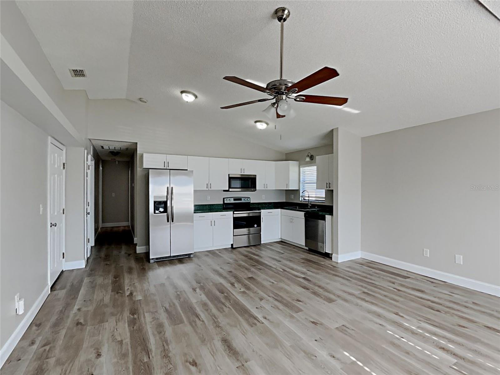5500 Crissman Dr N, St Petersburg, FL 33714