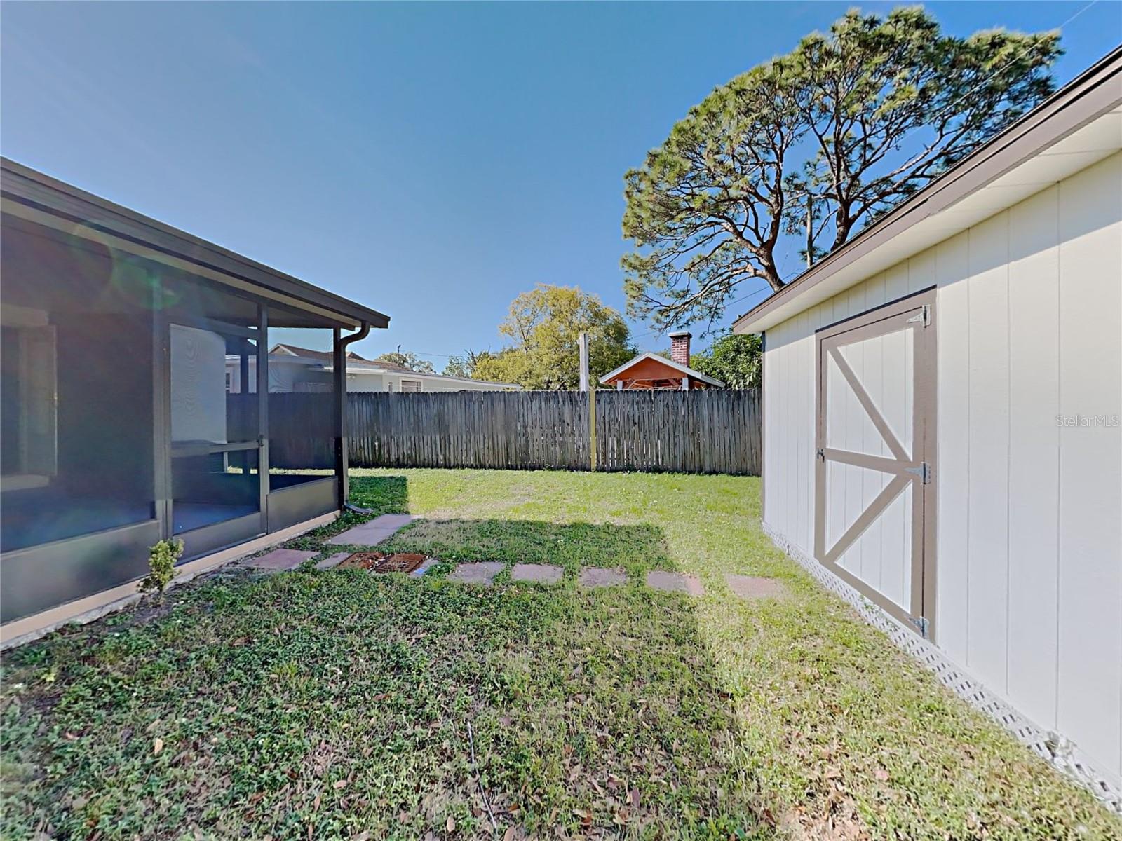 5500 Crissman Dr N, St Petersburg, FL 33714