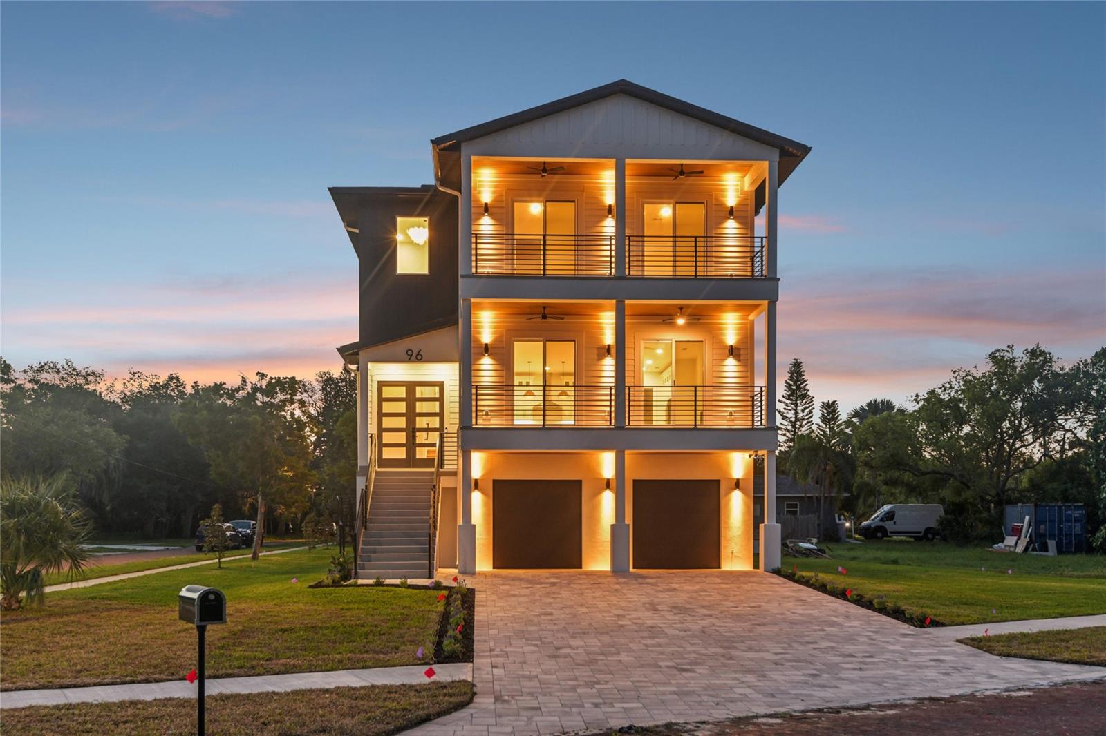 96 Shore Dr, Tarpon Springs, FL 34689