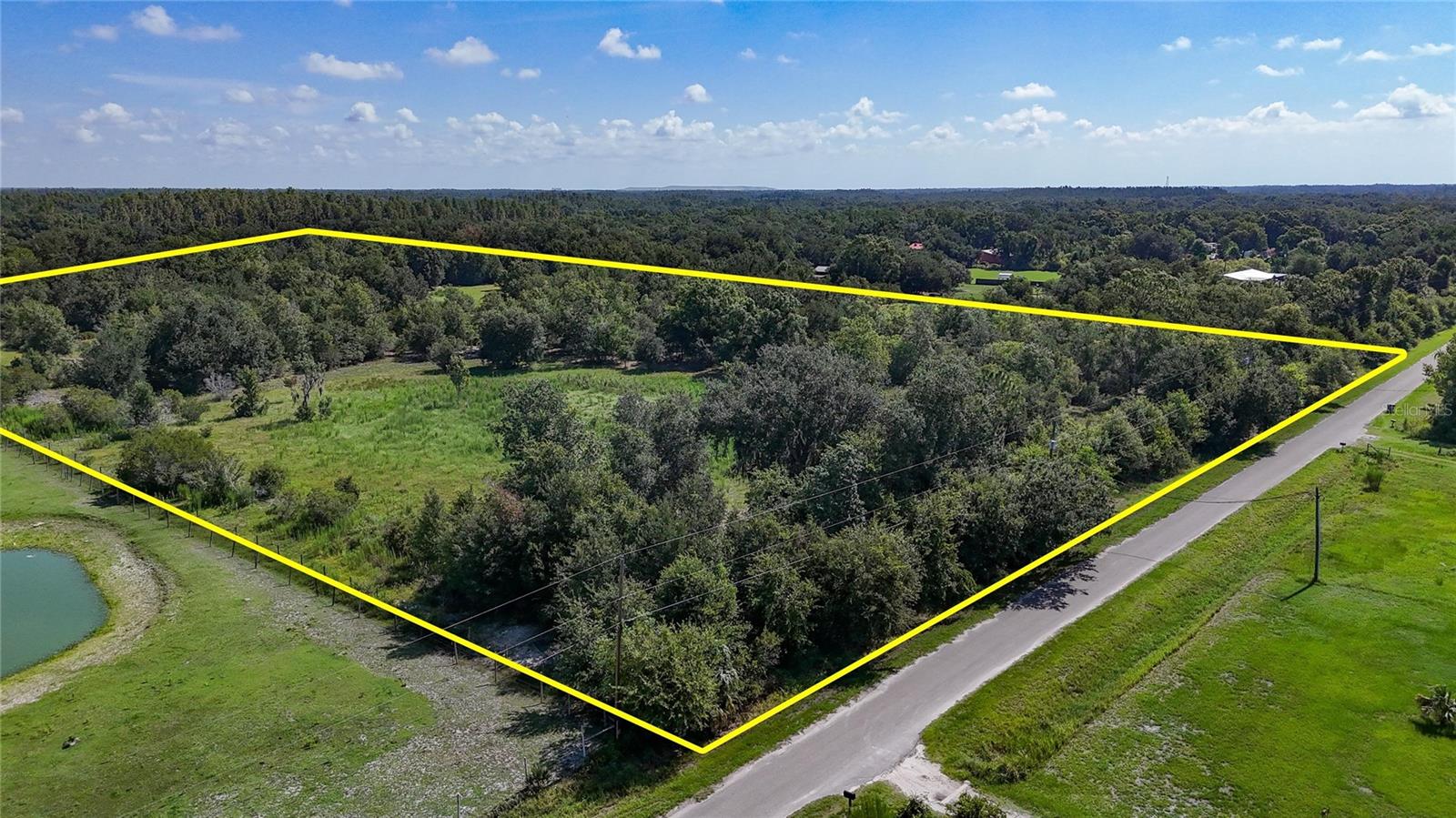 Red Hawk Ln, Plant City, FL 33565
