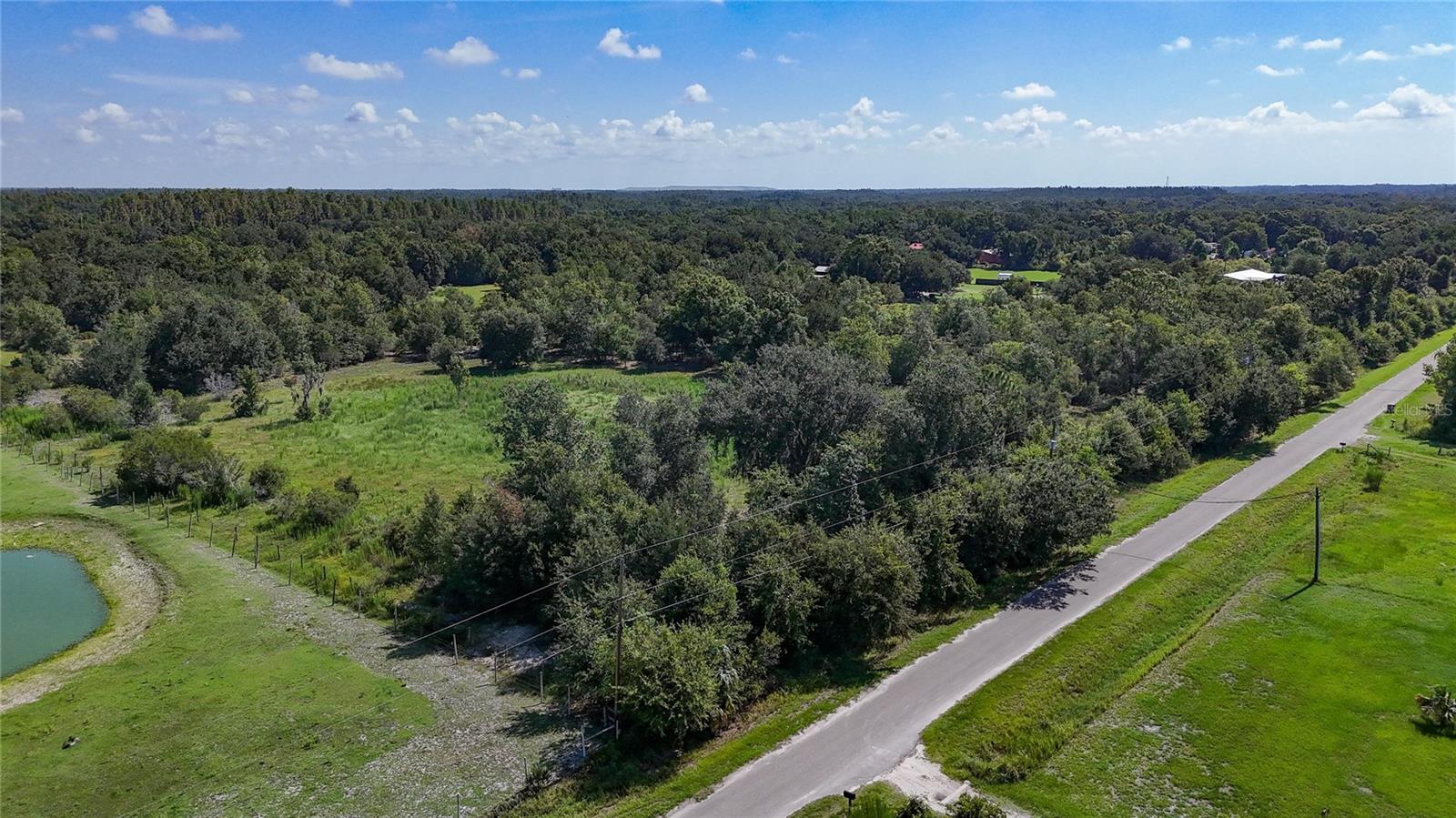 Red Hawk Ln, Plant City, FL 33565