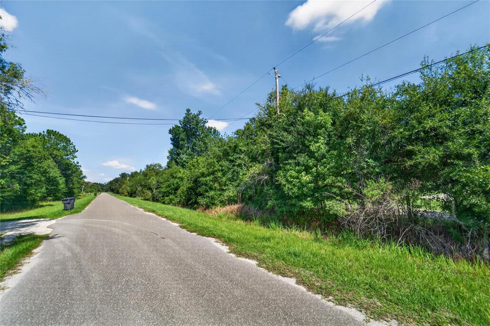 Red Hawk Ln, Plant City, FL 33565