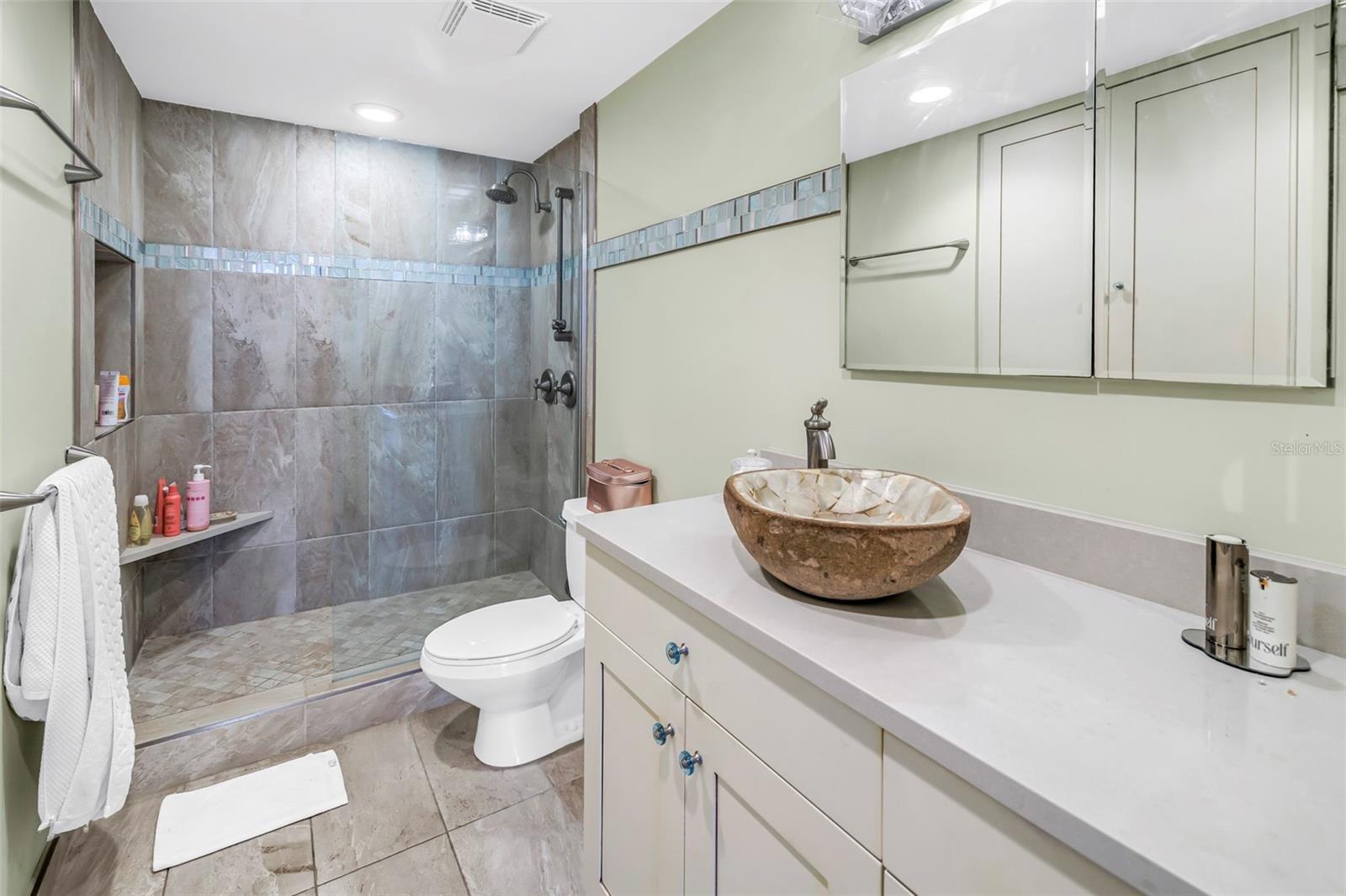 1 Beach Dr SE #1907, St Petersburg, FL 33701