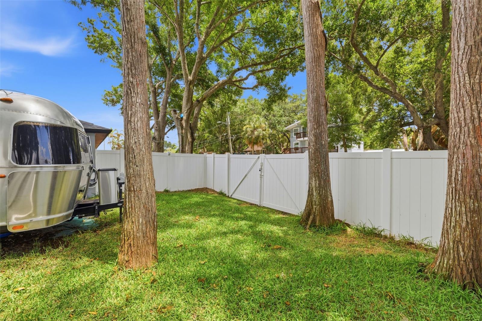 176 Maple Ave, Palm Harbor, FL 34684