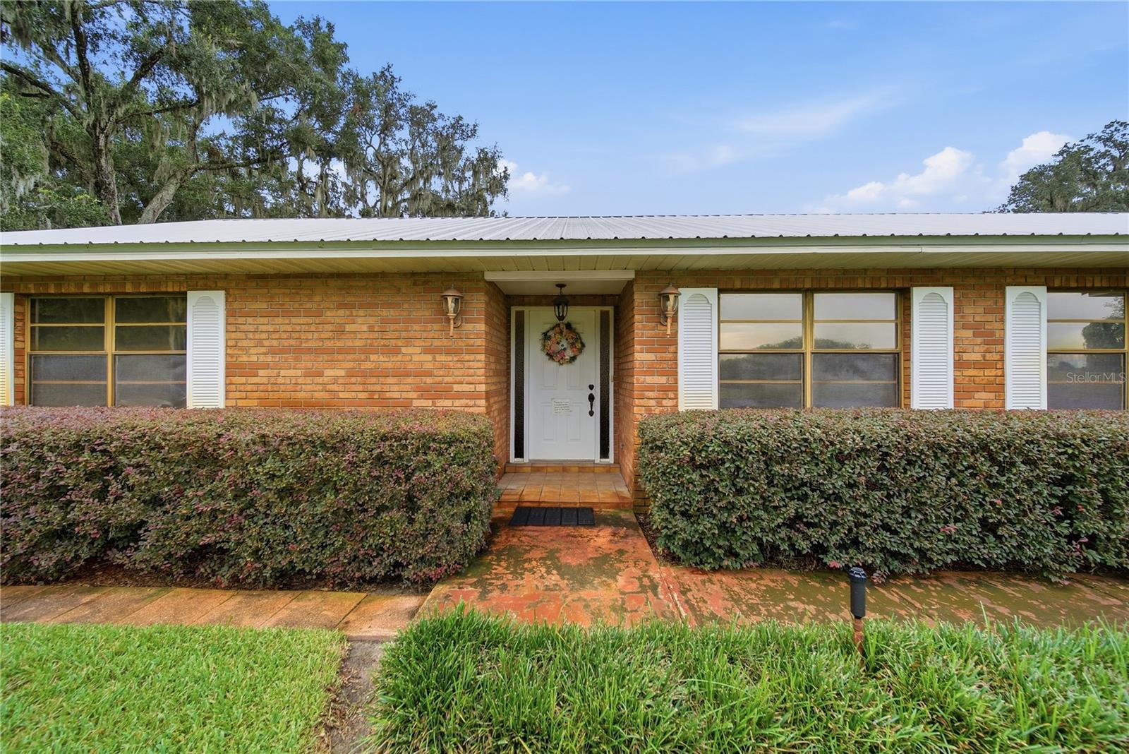 3704 Thonotosassa Rd, Plant City, FL 33565
