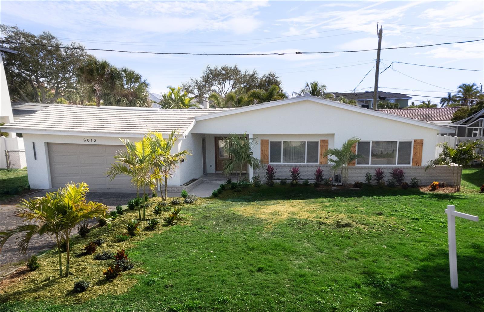 6613 Blue Heron Dr S, St Petersburg, FL 33707
