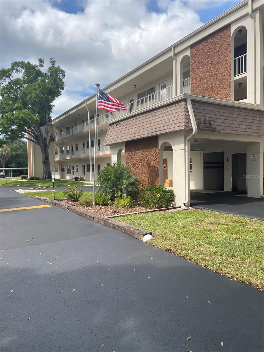 5880 38th Ave N #206, St Petersburg, FL 33710