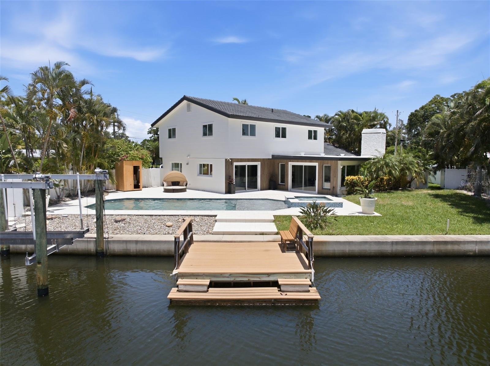 5101 Dover St NE, St Petersburg, FL 33703