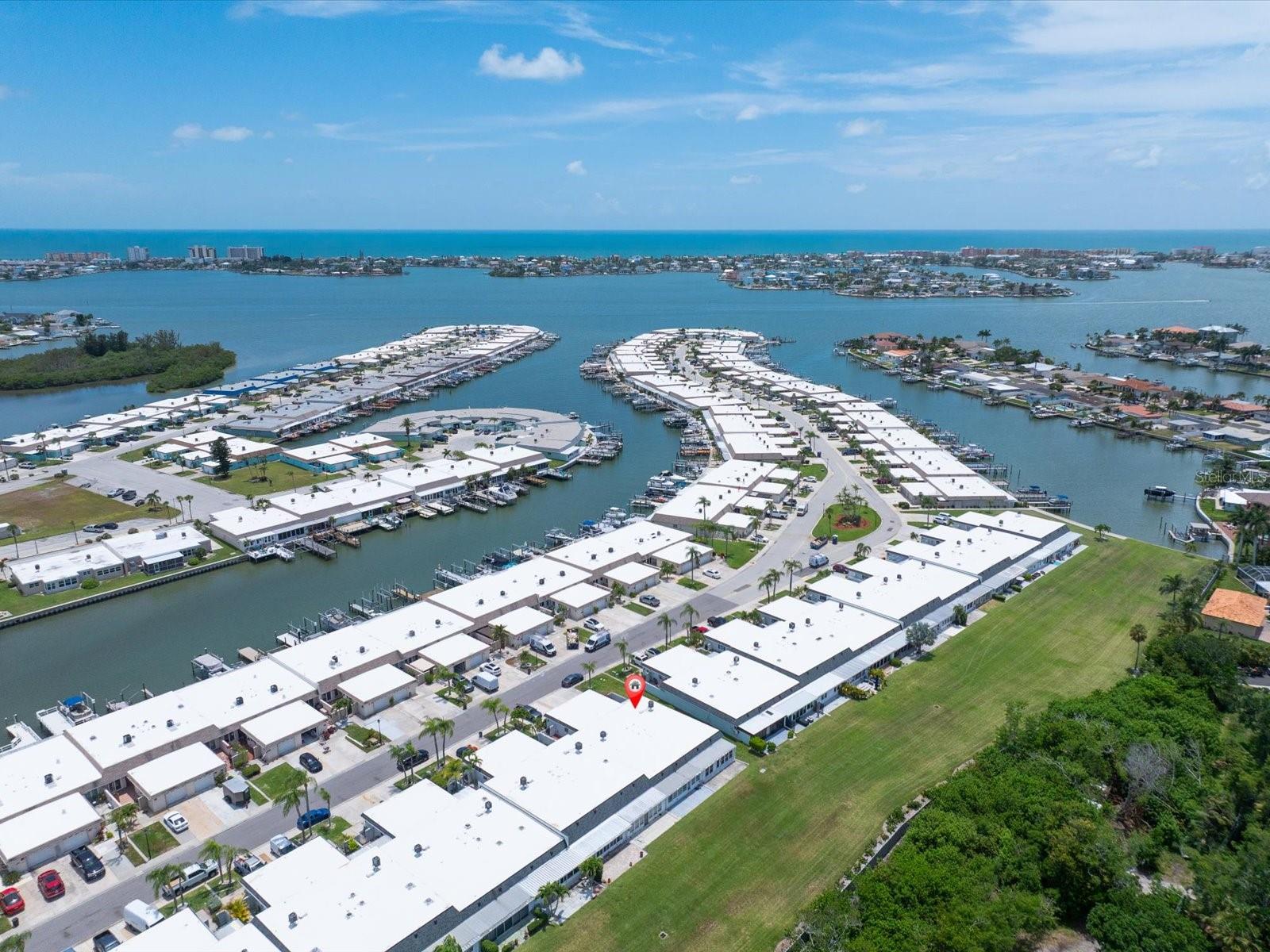 295 Boca Ciega Point Blvd N, St Petersburg, FL 33708