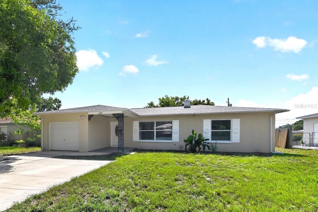 5235 Robin Ln N, St Petersburg, FL 33714