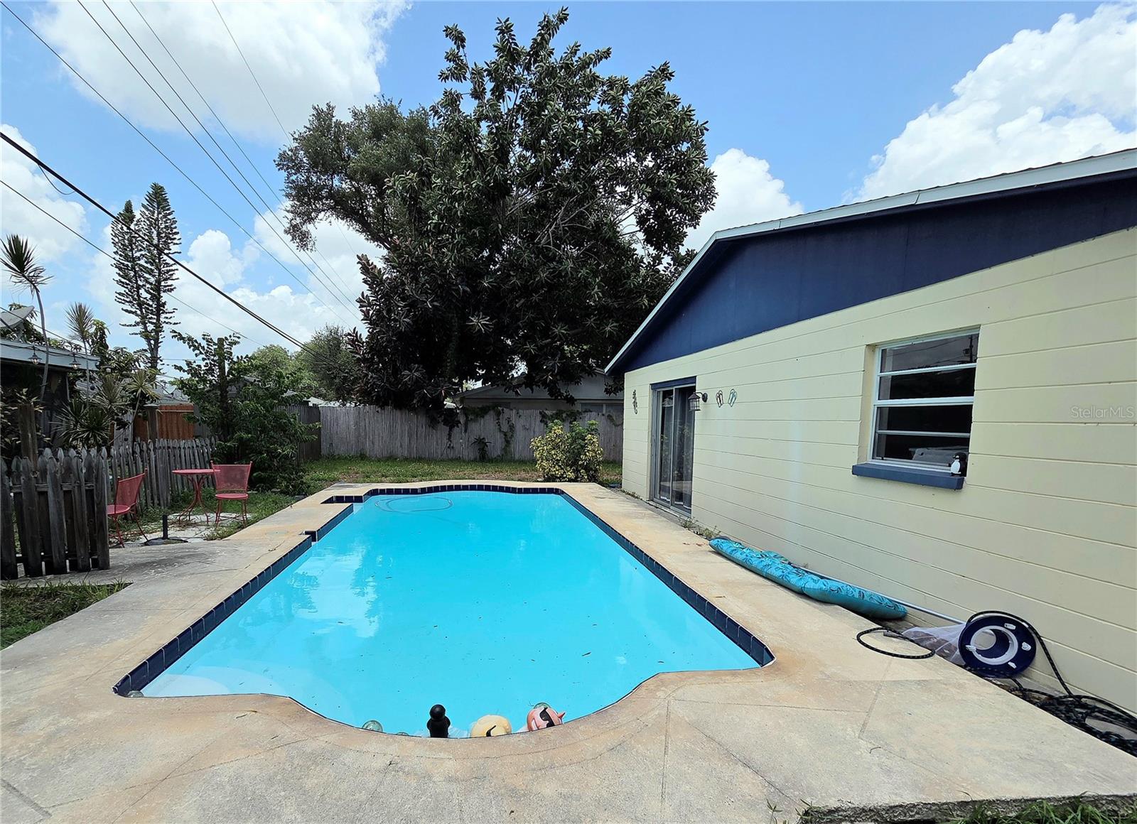 9272 51st St N, Pinellas Park, FL 33782