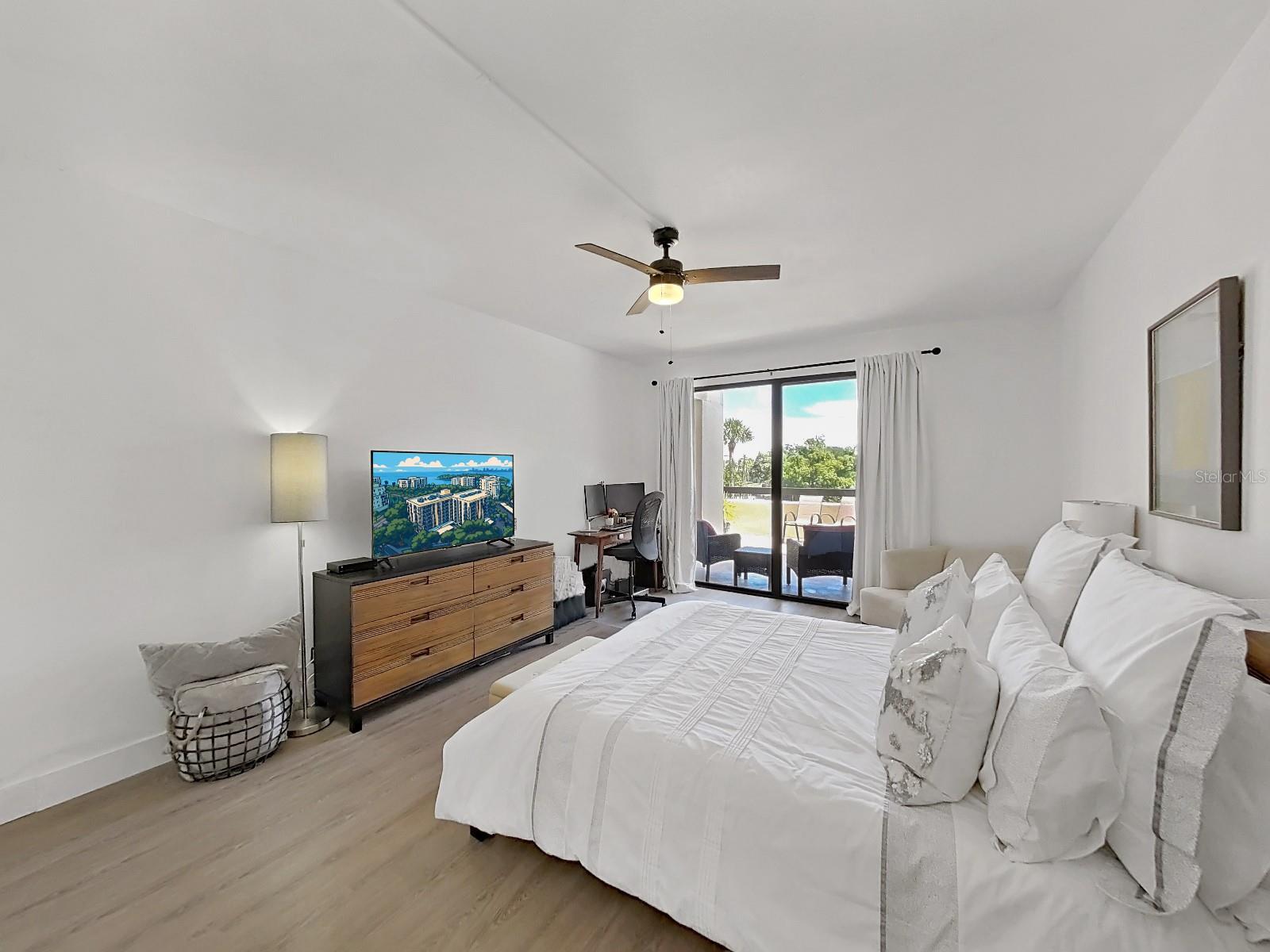 150 Belleview Blvd #106, Belleair, FL 33756