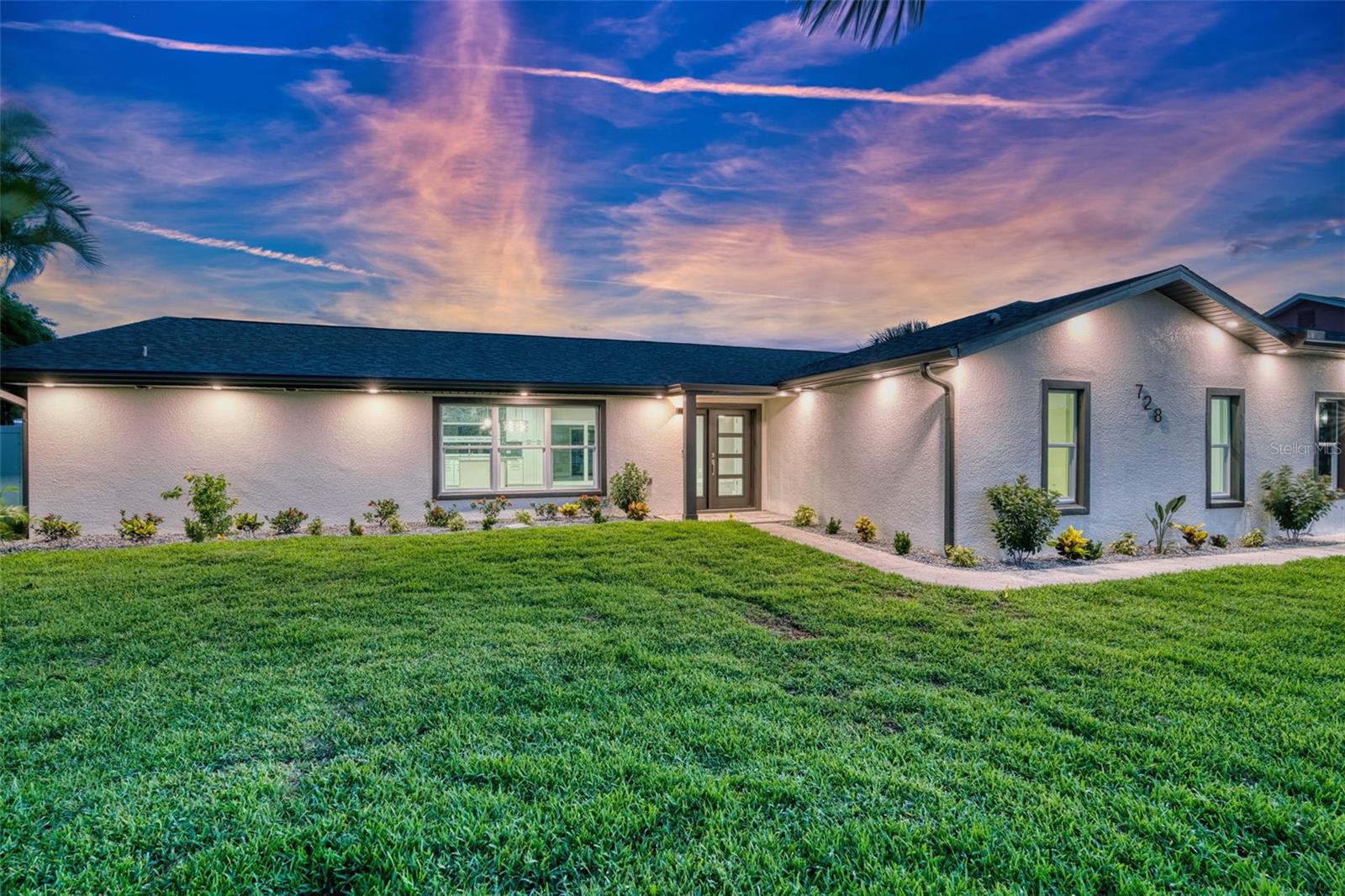 728 Spanish Main Dr, Apollo Beach, FL 33572