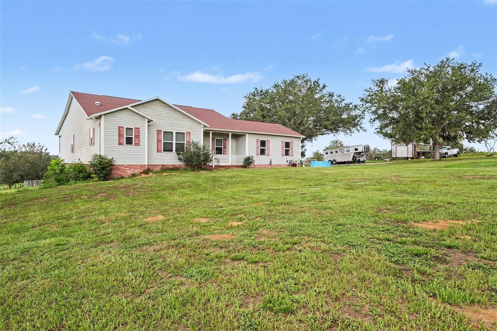 36304 Tomkow Ln, Dade City, FL 33523