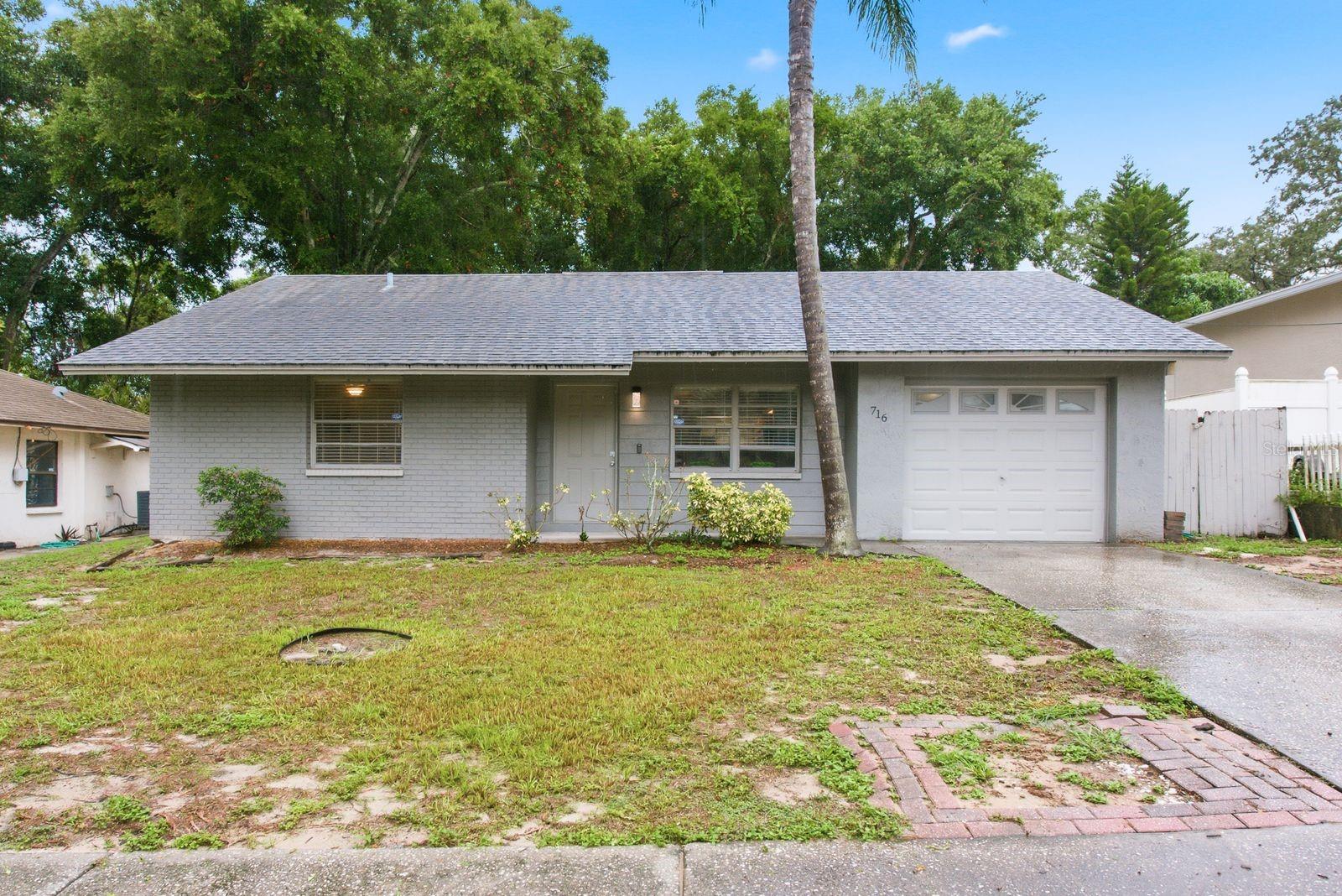 716 Boston St, Tarpon Springs, FL 34689