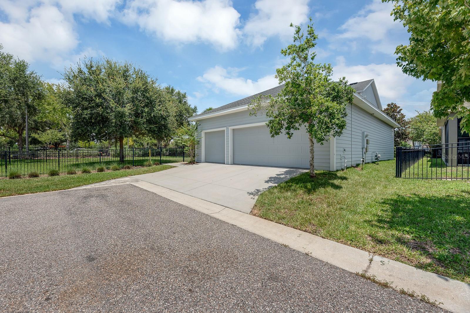 14103 Barrington Stowers Dr, Lithia, FL 33547