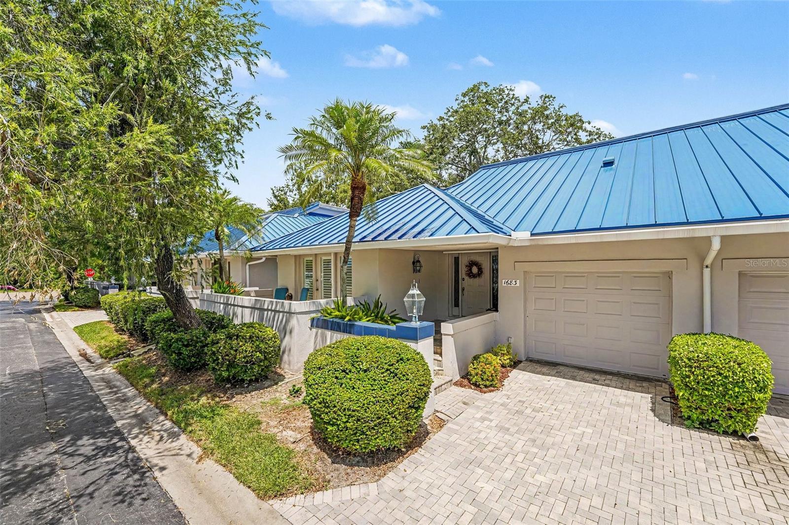 1683 Watermark Cir NE, St Petersburg, FL 33702