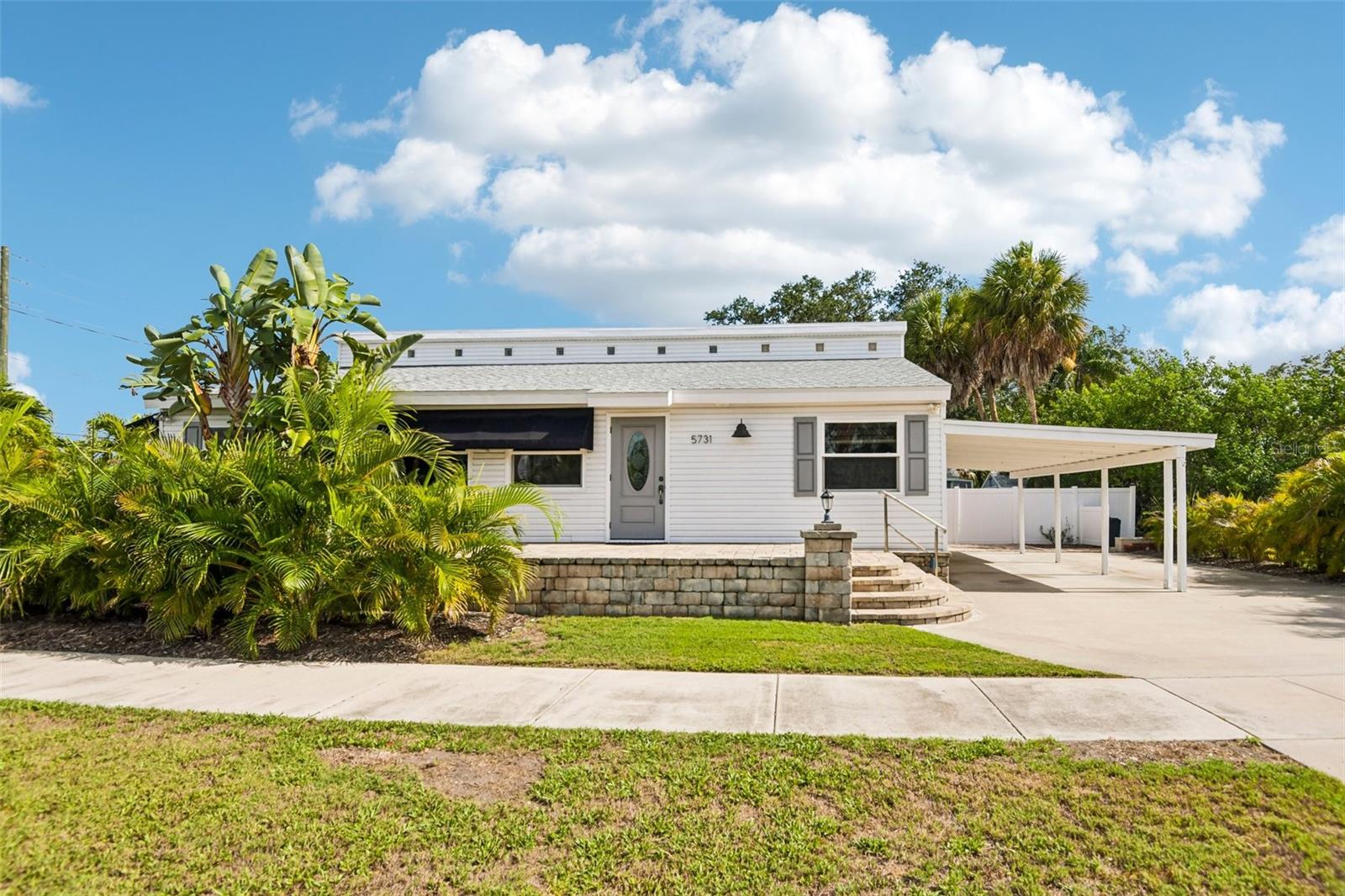 5731 28th Ave S, Gulfport, FL 33707