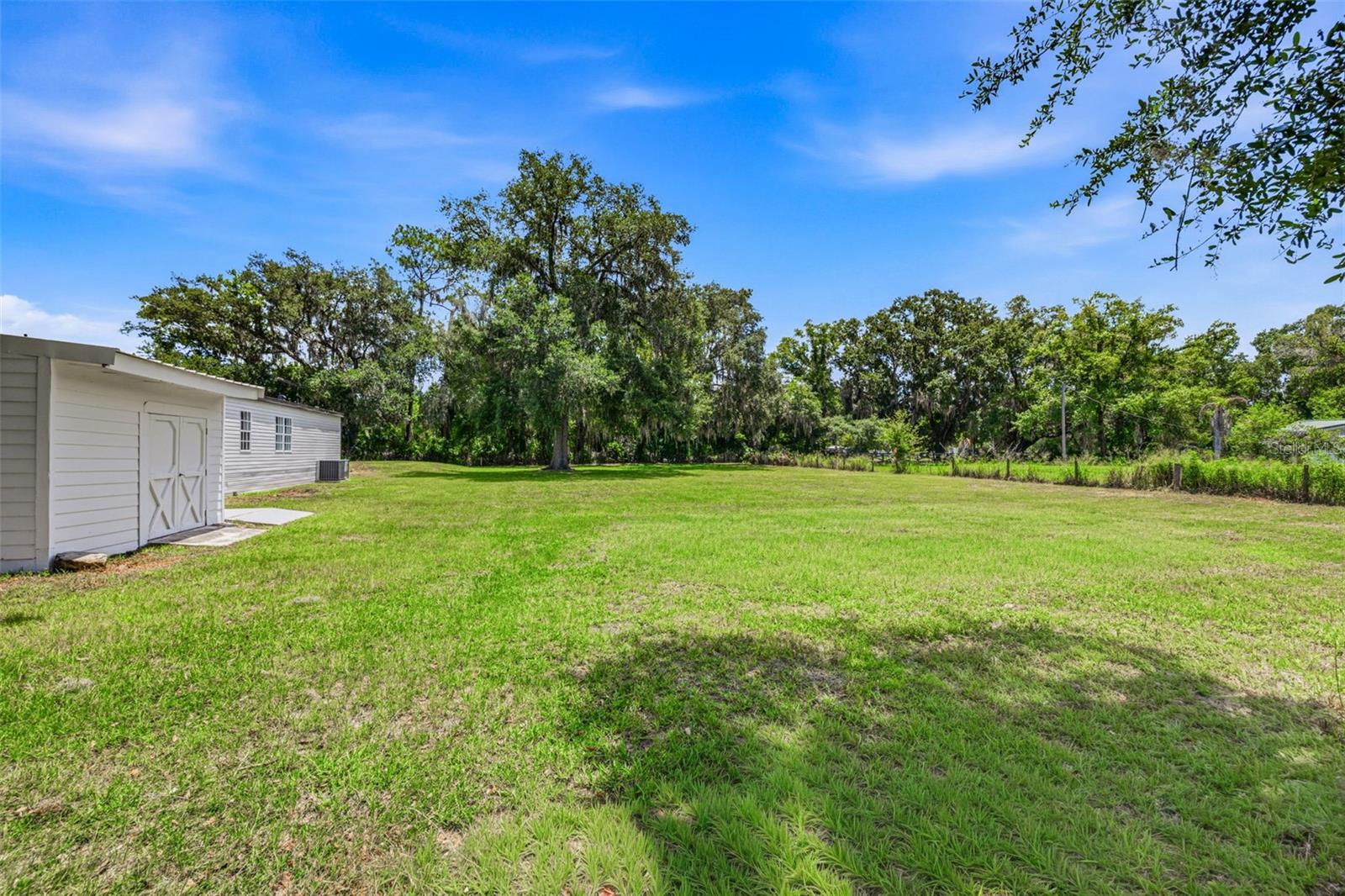 5005 Sugar Oak Ln, Dover, FL 33527