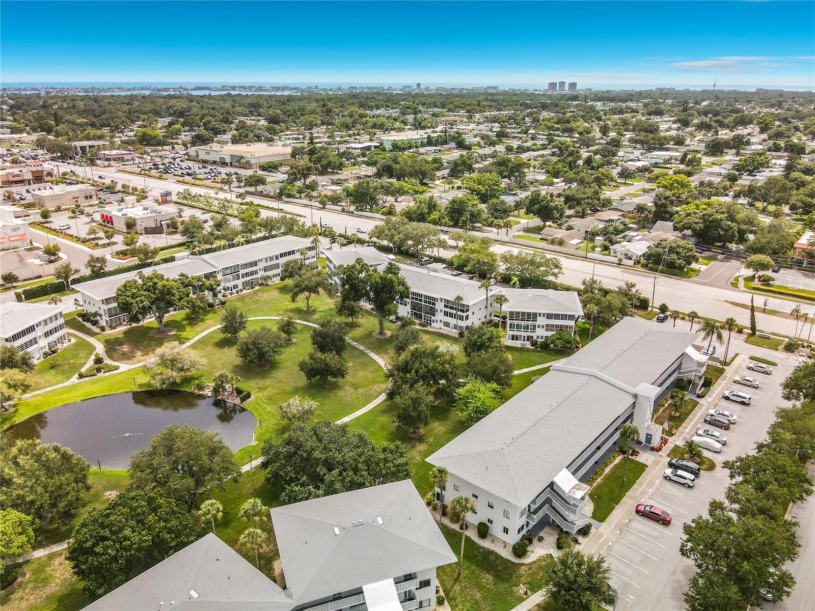8101 113th St #309, Seminole, FL 33772