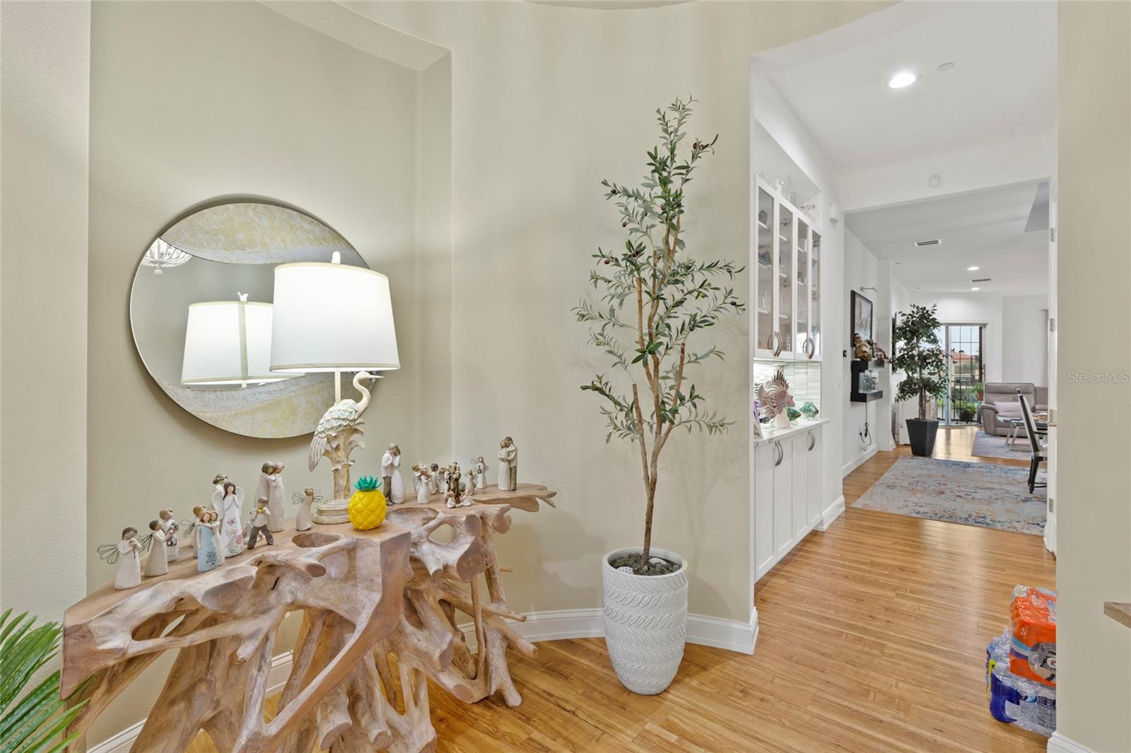 10 Franklin Ct S #63C, St Petersburg, FL 33711