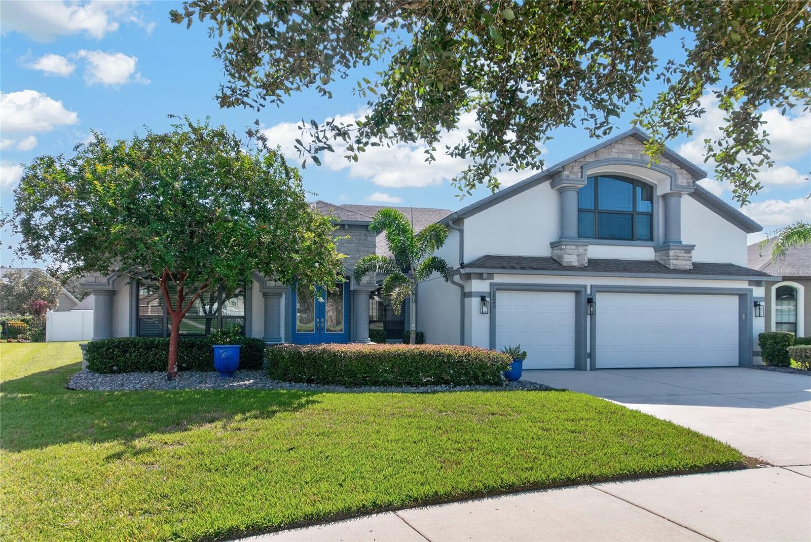 2823 Colewood Ln, Dover, FL 33527