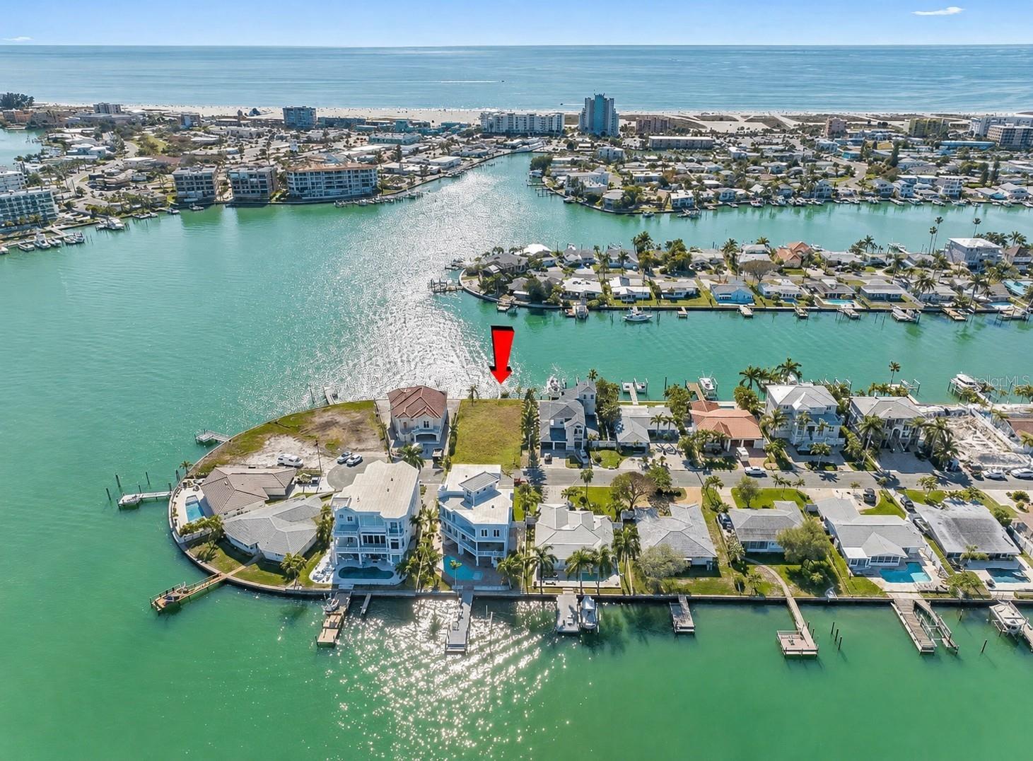 11100 5th St E, Treasure Island, FL 33706