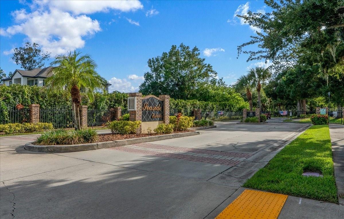 158 Brent Cir, Oldsmar, FL 34677