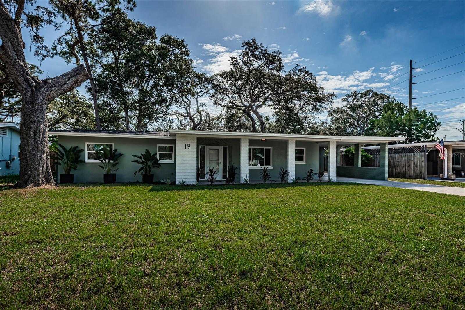 19 Ventura Dr, Dunedin, FL 34698