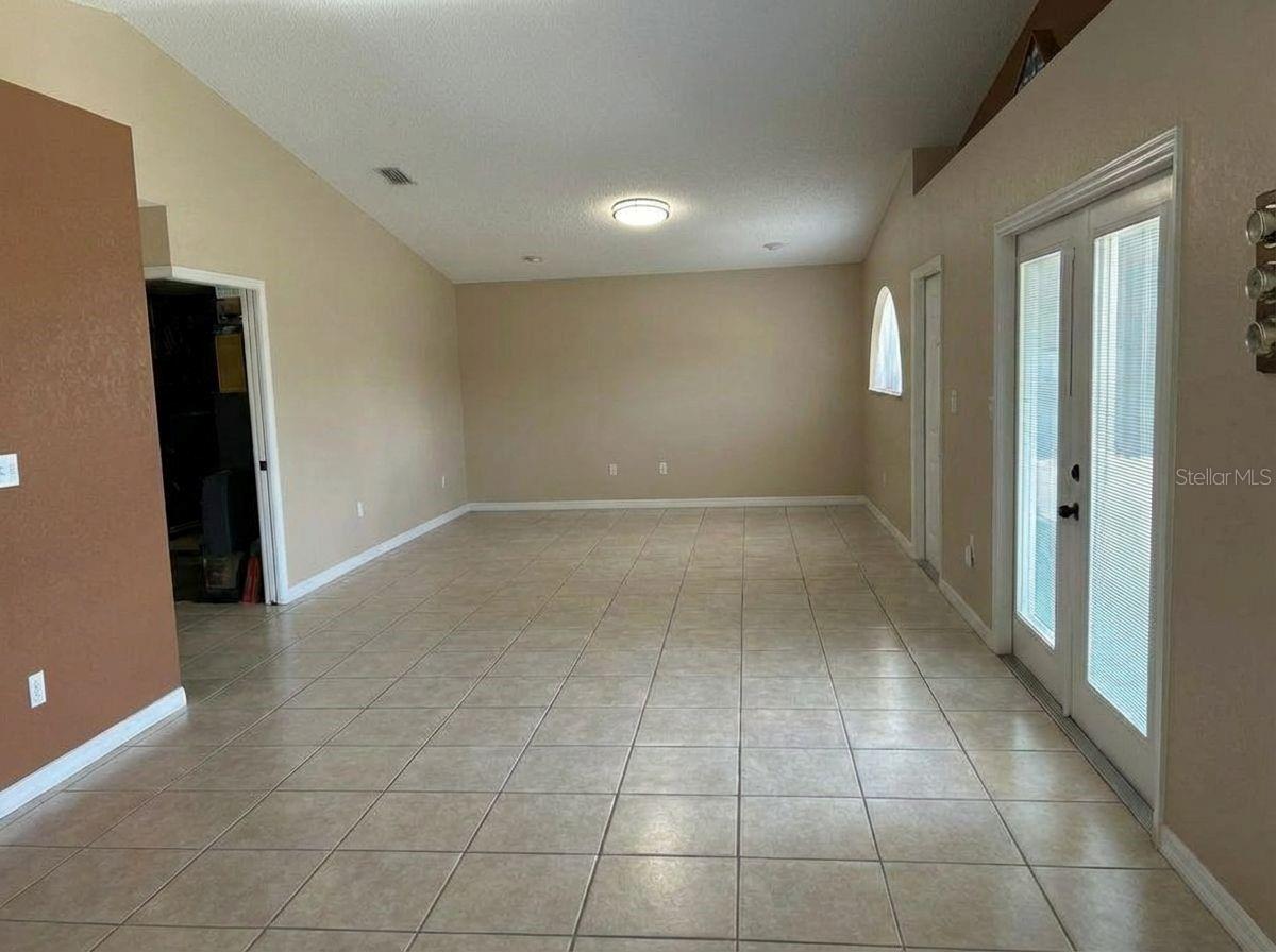 1783 Maryland Ave NE, St Petersburg, FL 33703