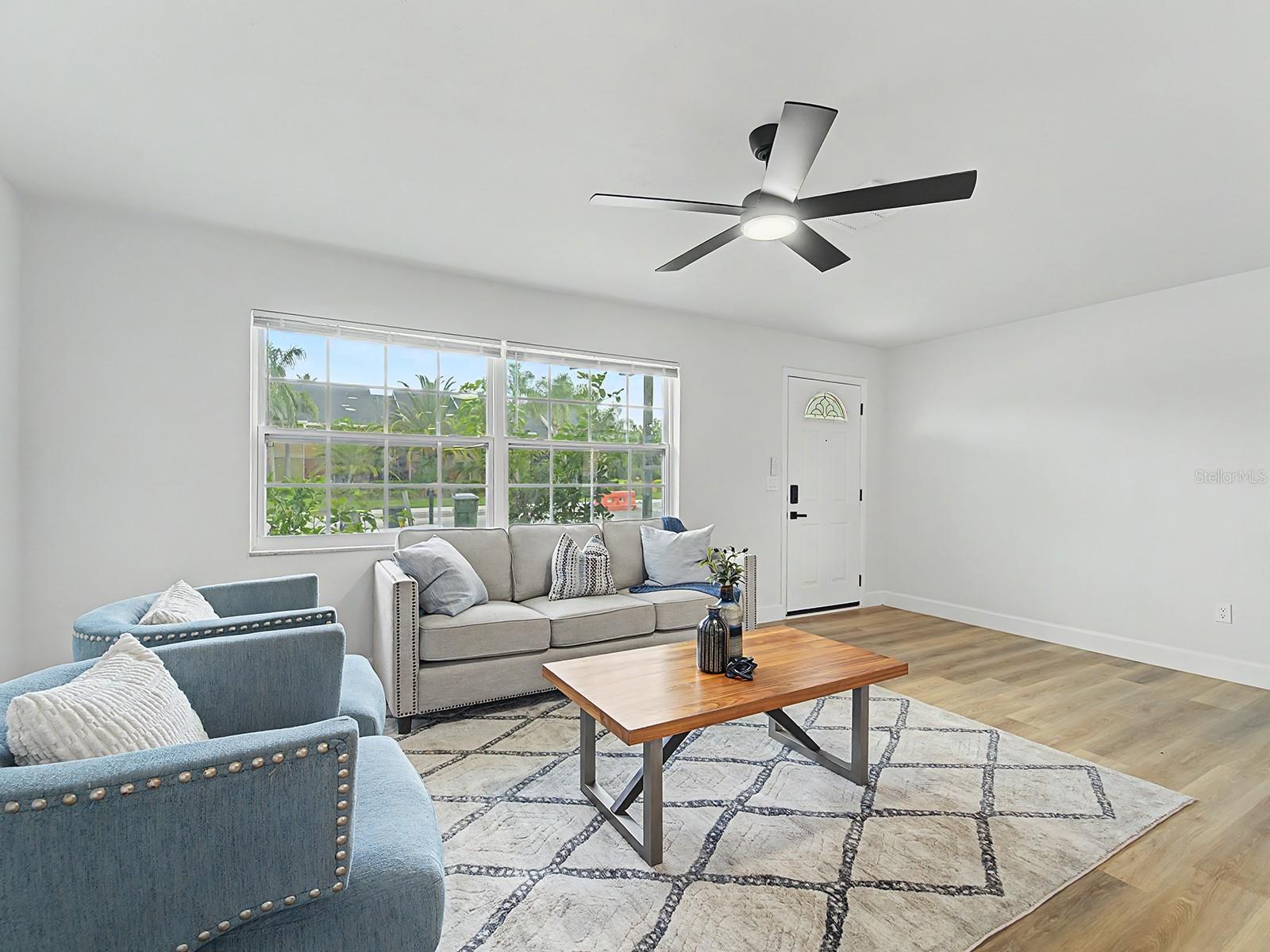 1354 Rosery Rd NE, Largo, FL 33770