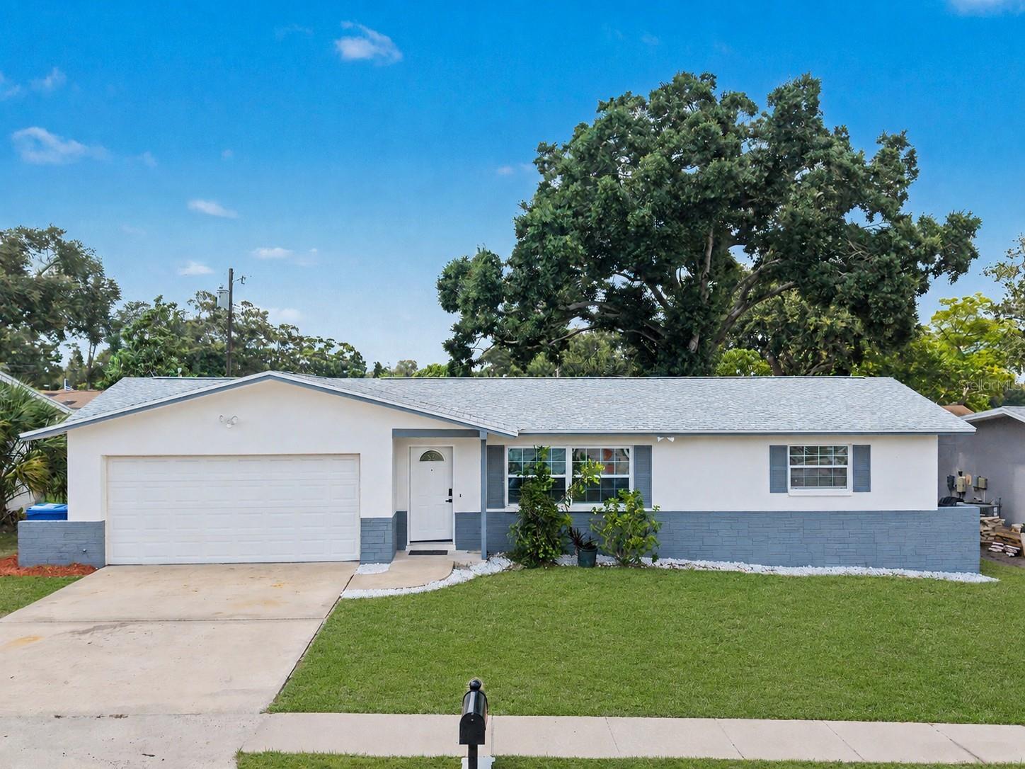 1354 Rosery Rd NE, Largo, FL 33770
