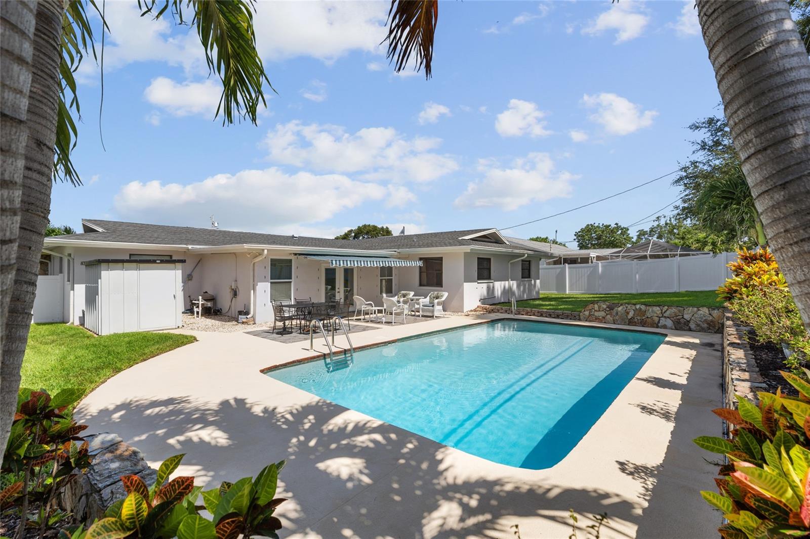 6249 Hillside Ave, Seminole, FL 33772
