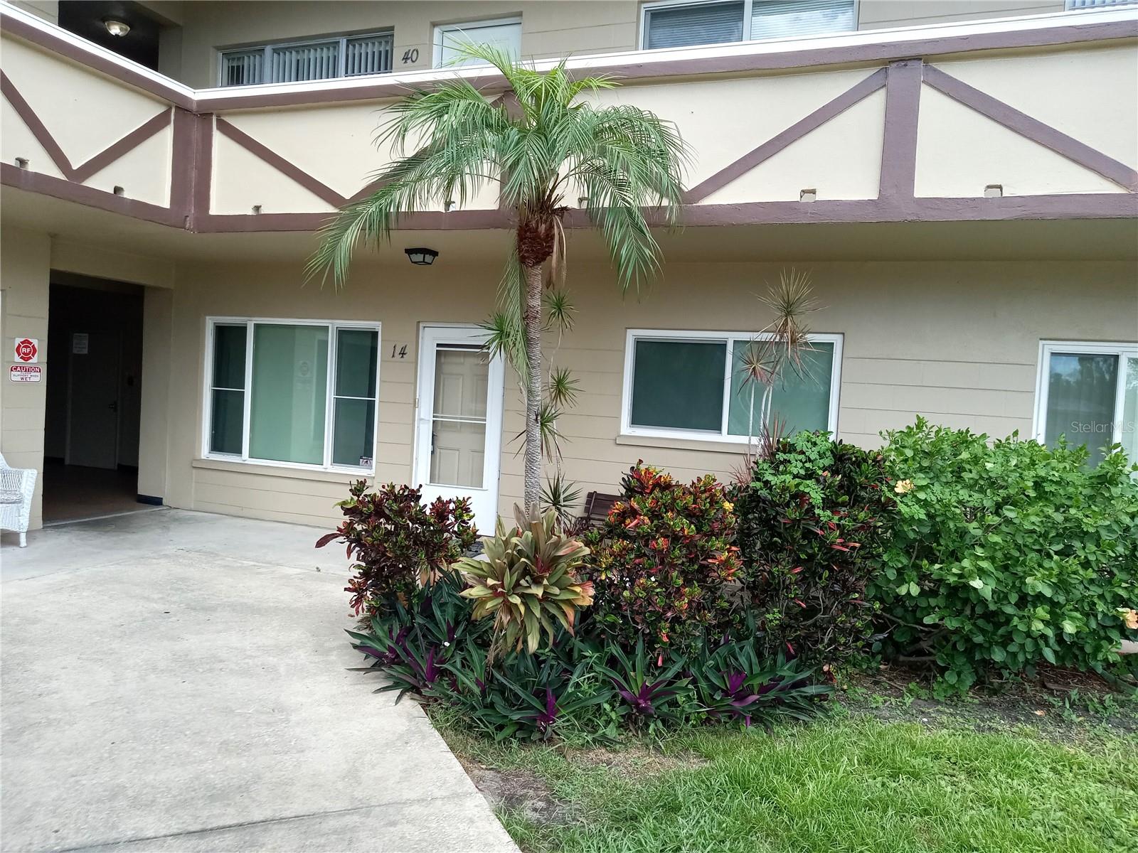 2464 Australia Way E #14, Clearwater, FL 33763