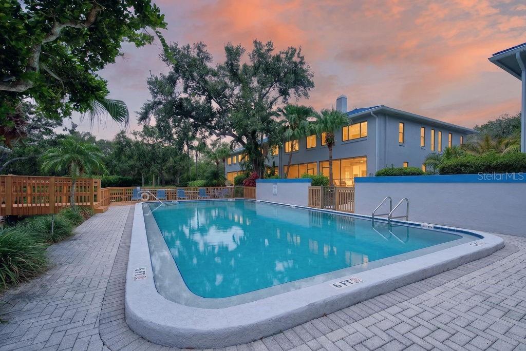 1672 Watermark Cir NE, St Petersburg, FL 33702