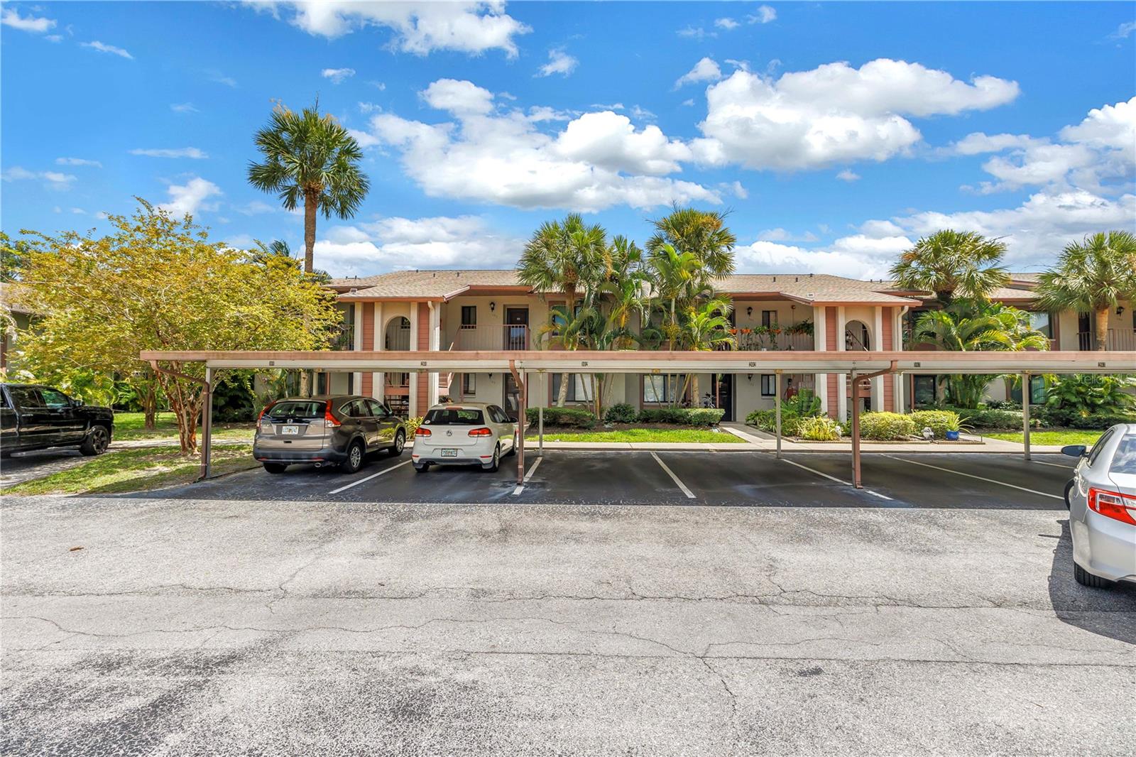 723 83rd Ave N #102, St Petersburg, FL 33702