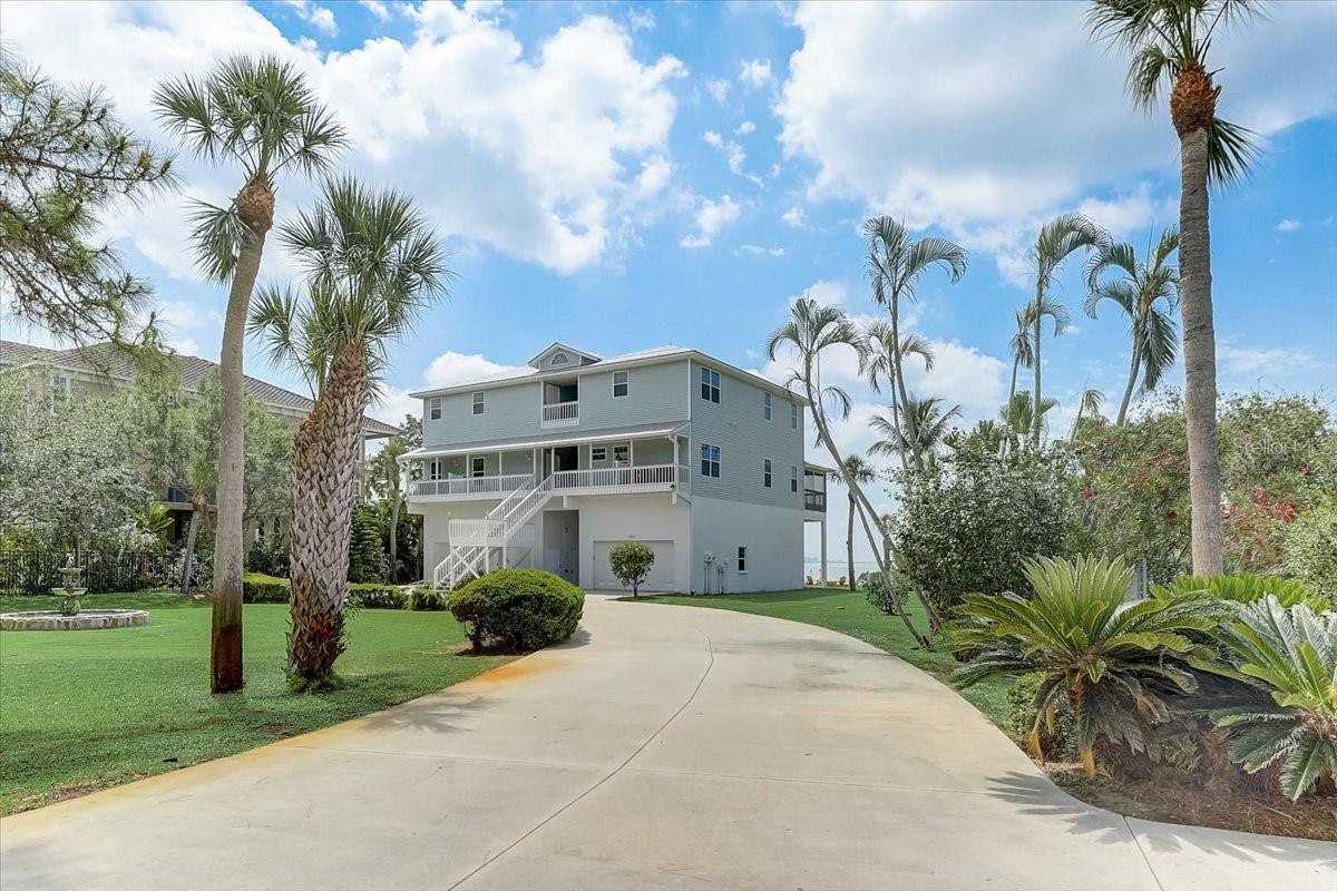 2424 Bay Dr #2424/2426, Bradenton, FL 34207