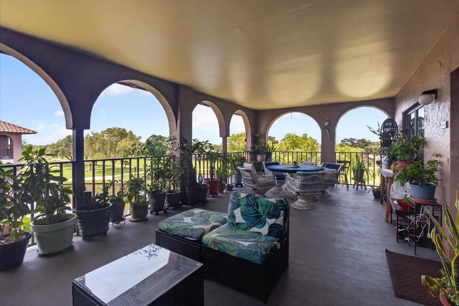 6100 Gulfport Blvd S #401, Gulfport, FL 33707