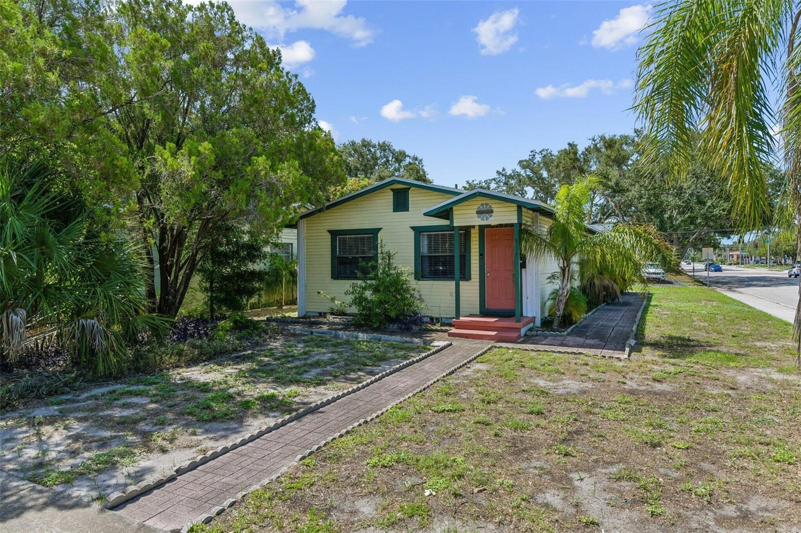 5762 2nd Ave N, St Petersburg, FL 33710