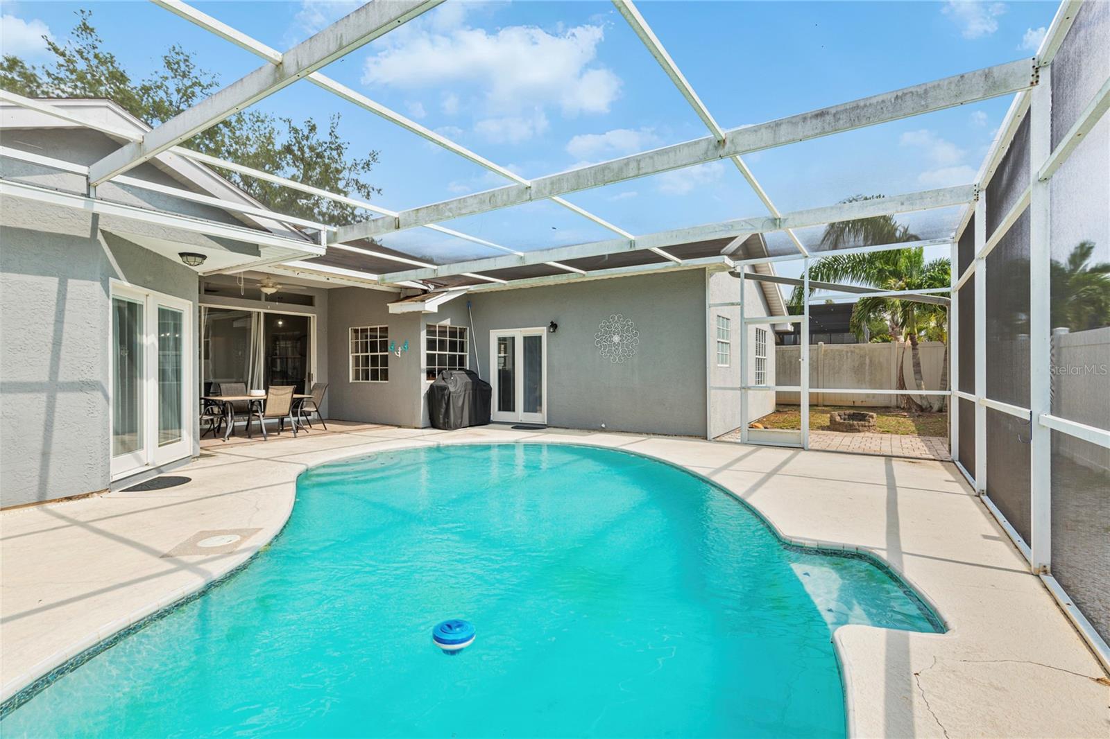 1690 Winners Cir, Tarpon Springs, FL 34689