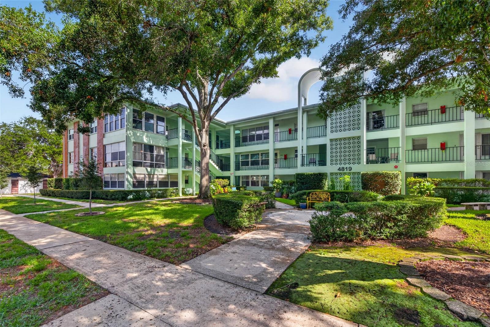 4819 8th Ave N #201, St Petersburg, FL 33713