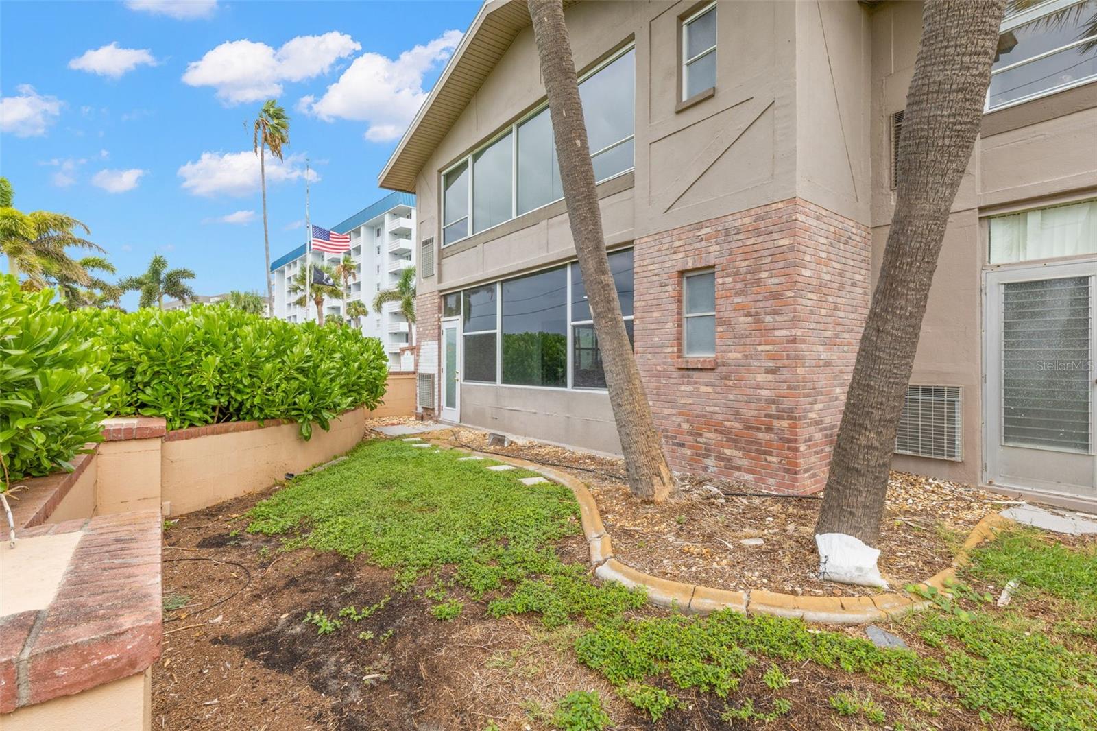 2 Causeway Blvd #101, Dunedin, FL 34698