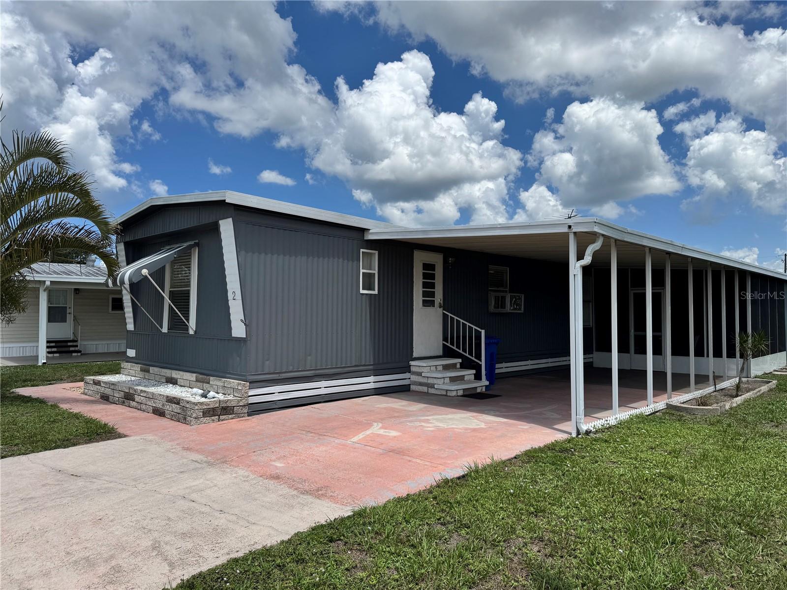 1710 7th St SW #2, Ruskin, FL 33570