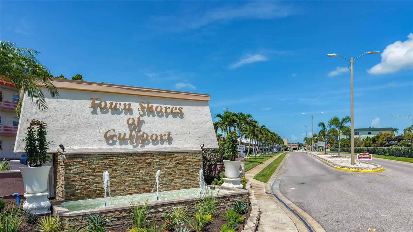 5935 30th Ave S #104, Gulfport, FL 33707