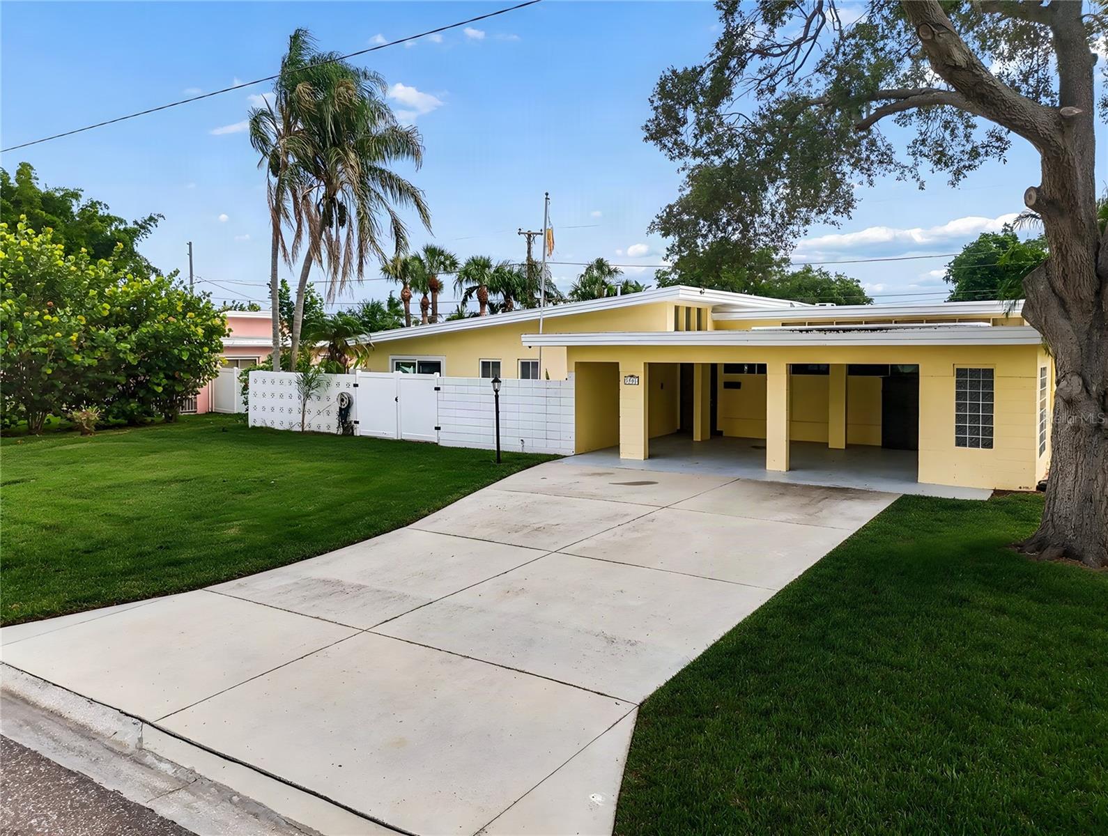 3901 50th Ave S, St Petersburg, FL 33711