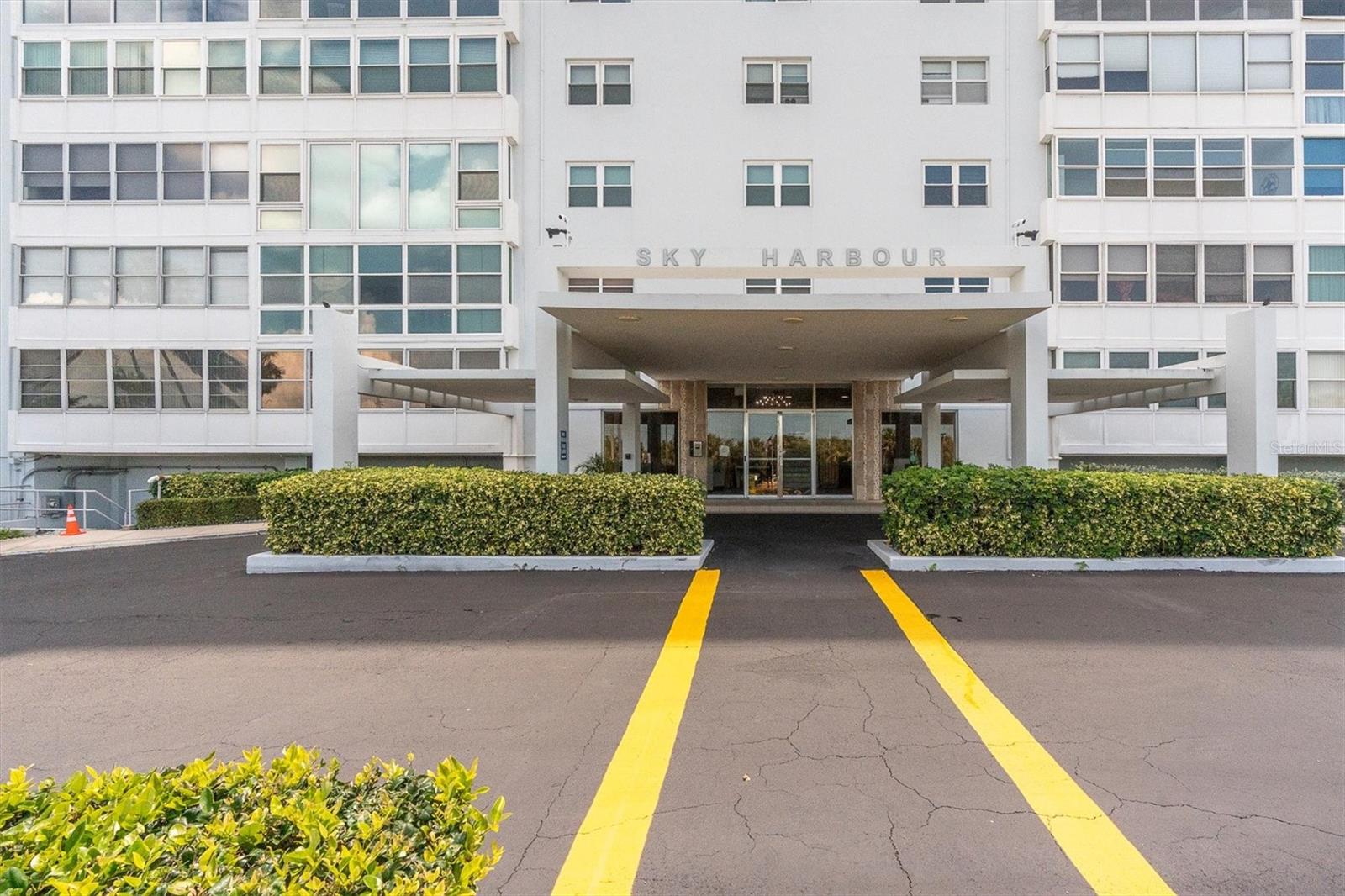 7200 Sunshine Skyway Ln S #15H, St Petersburg, FL 33711