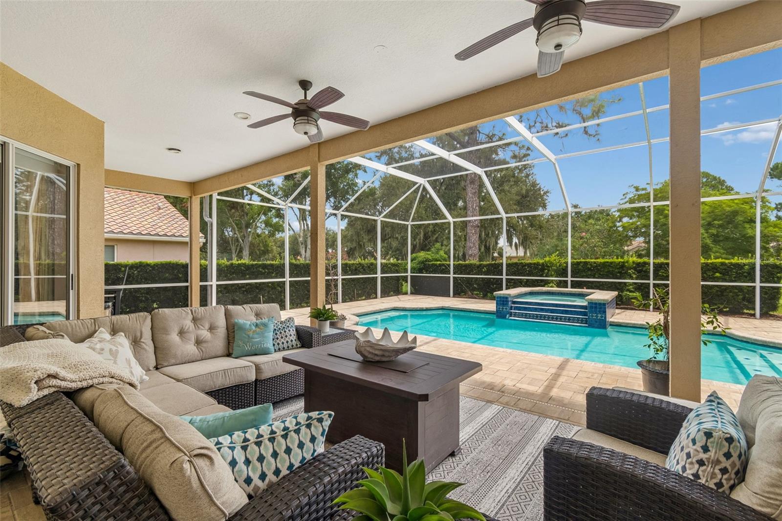 1021 Hagen Dr, New Port Richey, FL 34655
